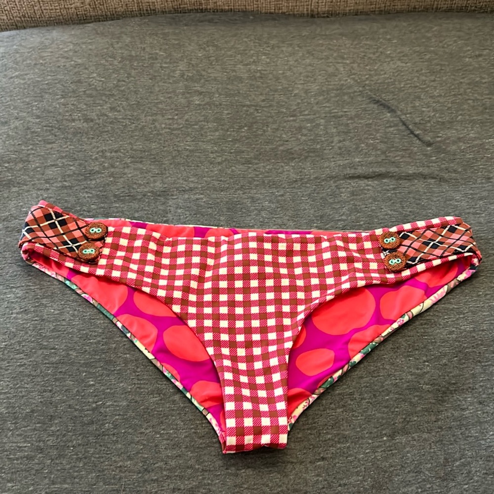 Maaji reversible bottom
